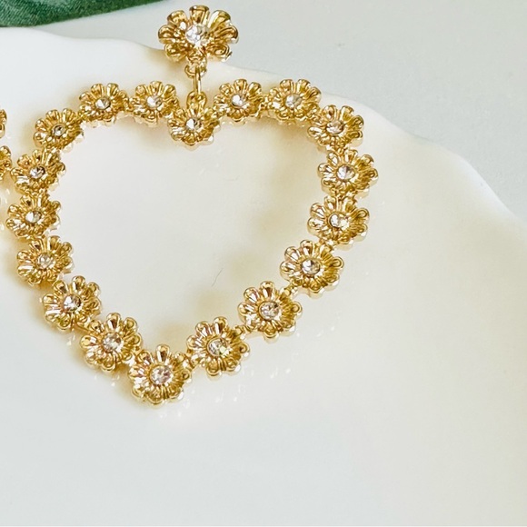 2/$30🌵 Gold Flower Rhinestone Heart Earrings Bohemian Boho Jewelry Gift NEW - Picture 4 of 7